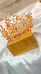 Corona artesanal goldfill dorado con cristales naranja
