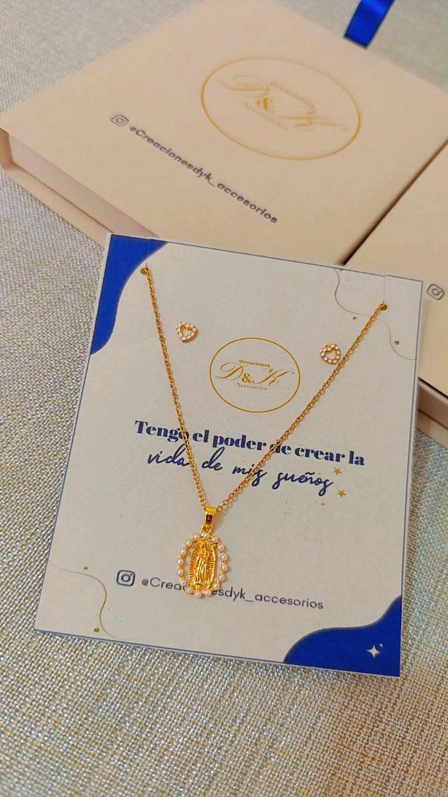 Collar Virgen de Guadalupe con Perlas